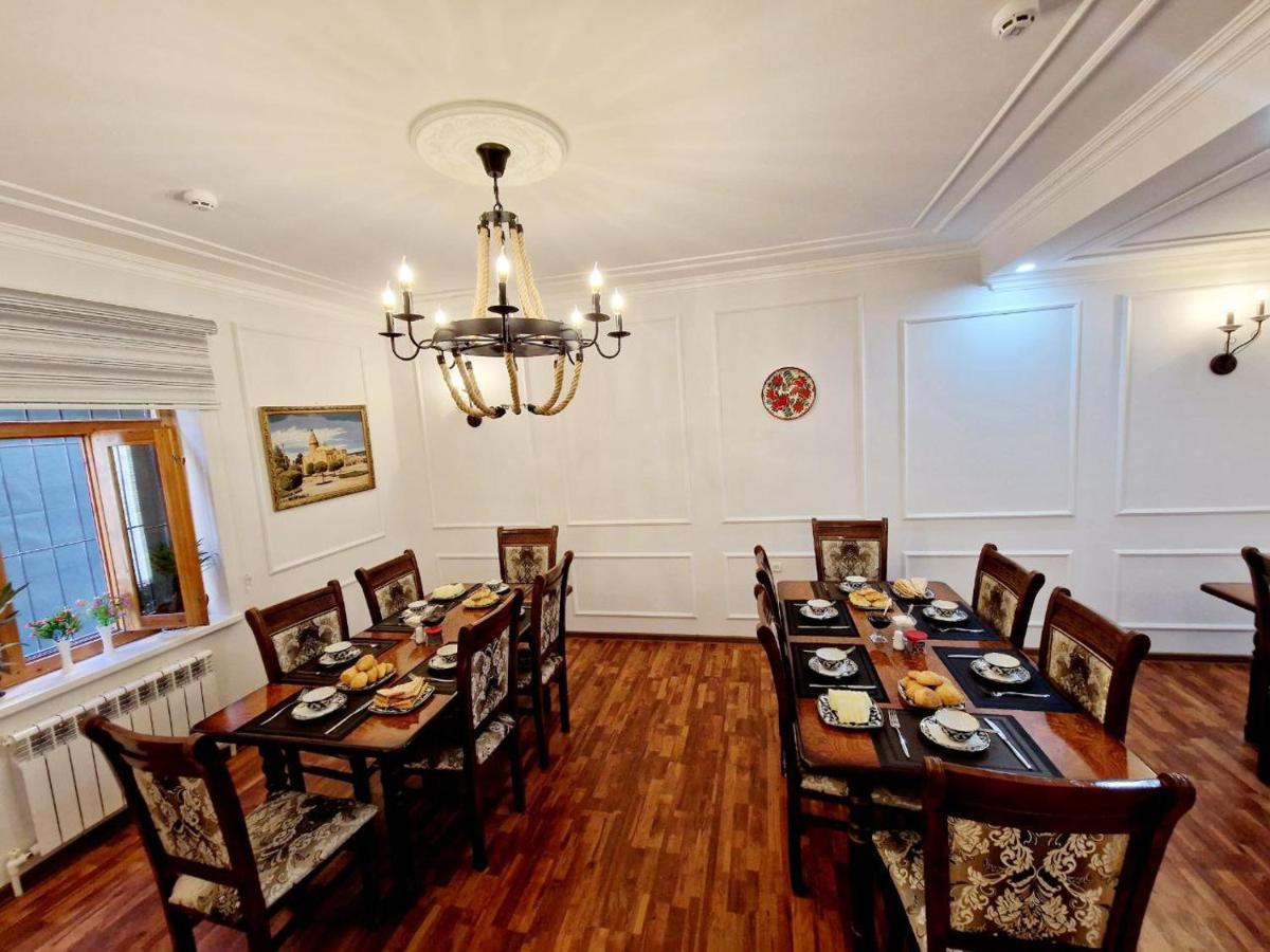 Kuvonchoy Bonu B@B Bed & Breakfast Хива Екстериор снимка
